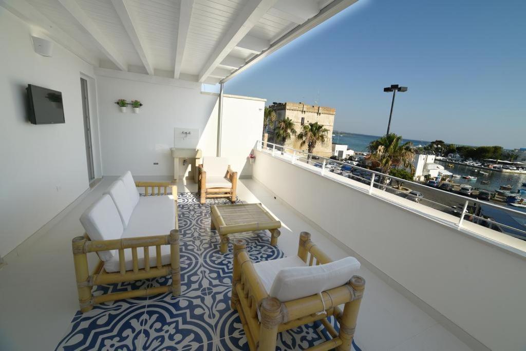 Latino Rent Room B&B Vista Mare Порто-Чезарео Екстер'єр фото