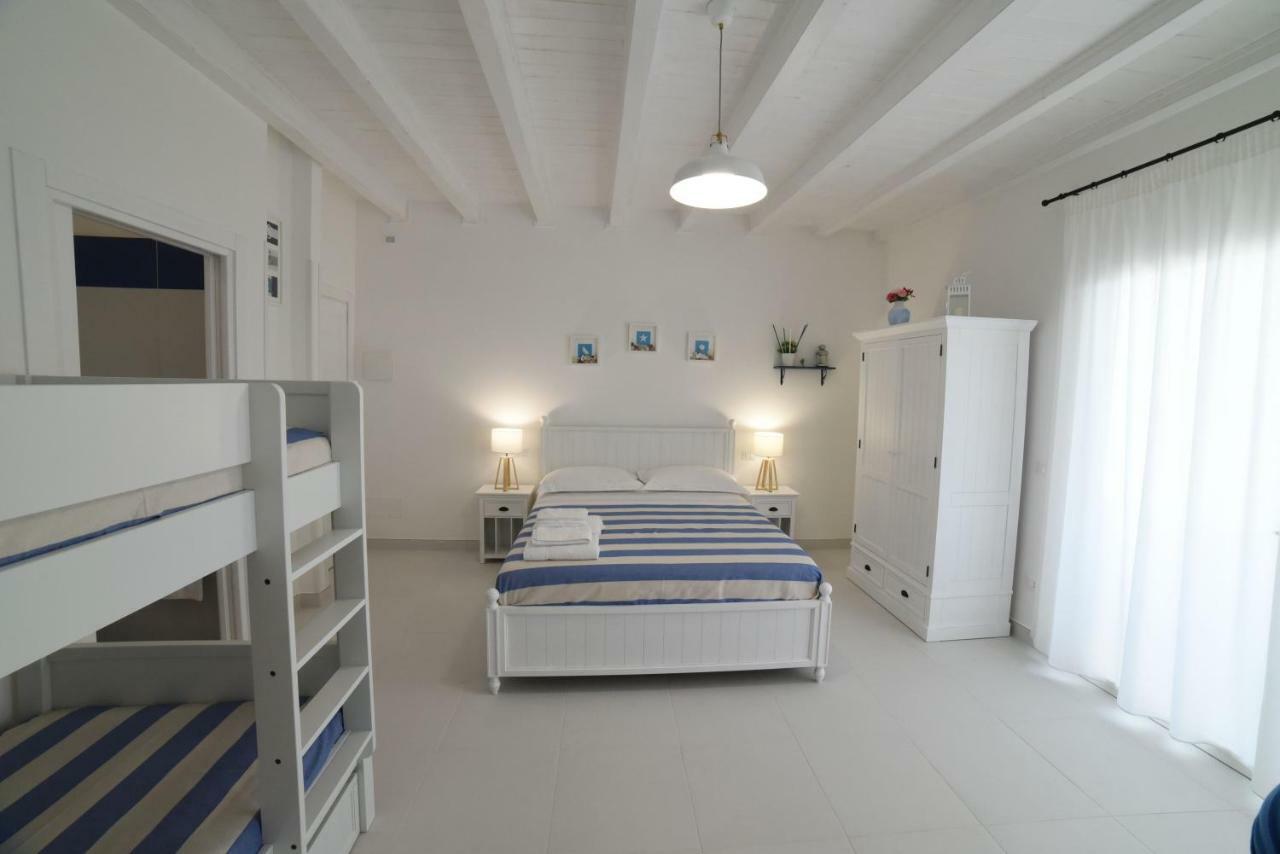 Latino Rent Room B&B Vista Mare Порто-Чезарео Екстер'єр фото