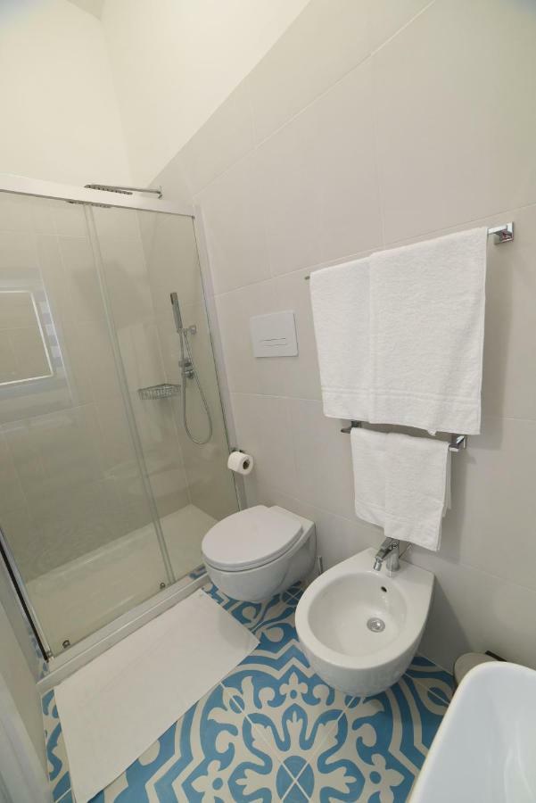 Latino Rent Room B&B Vista Mare Порто-Чезарео Екстер'єр фото