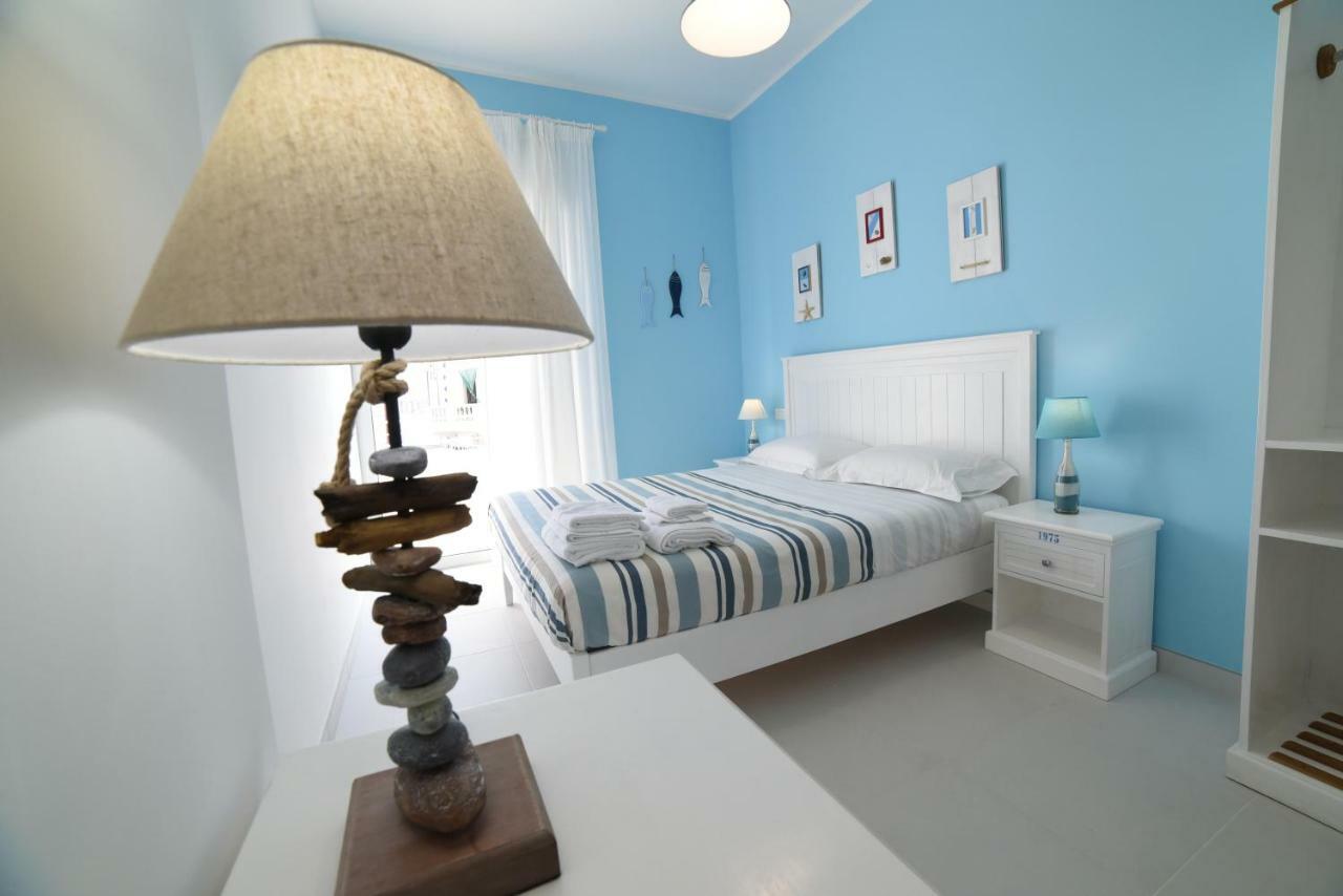 Latino Rent Room B&B Vista Mare Порто-Чезарео Екстер'єр фото