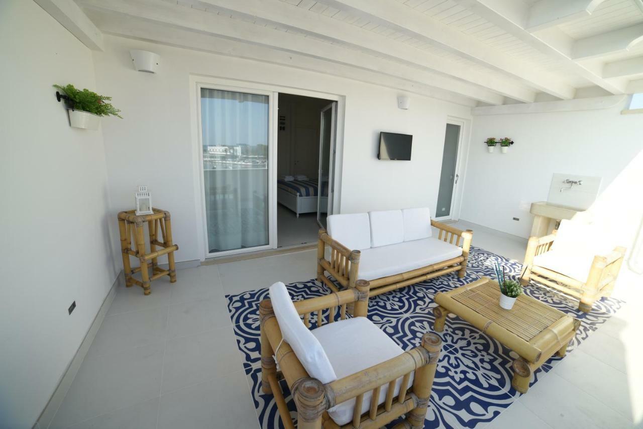 Latino Rent Room B&B Vista Mare Порто-Чезарео Екстер'єр фото